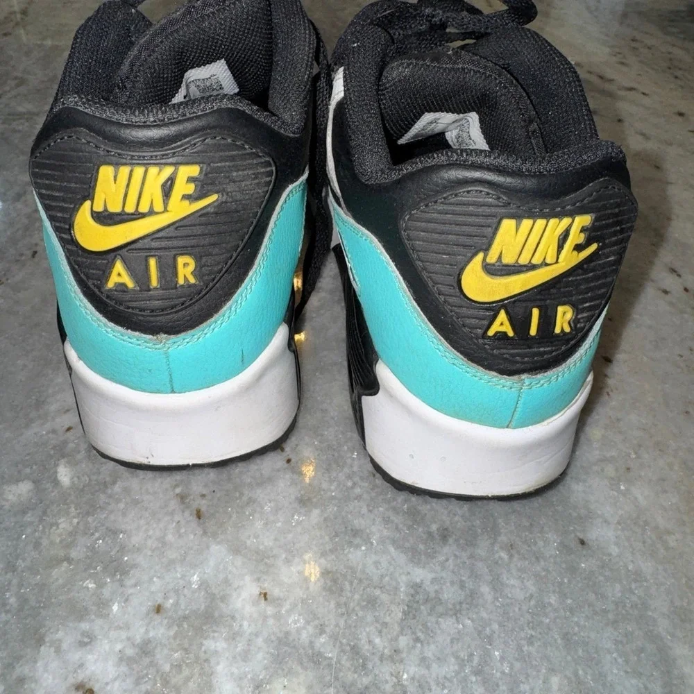 Nike Air Max 7 Youth 2019. 90 Leather GS‎ Black Clear Jade Sneakers Lace Up.